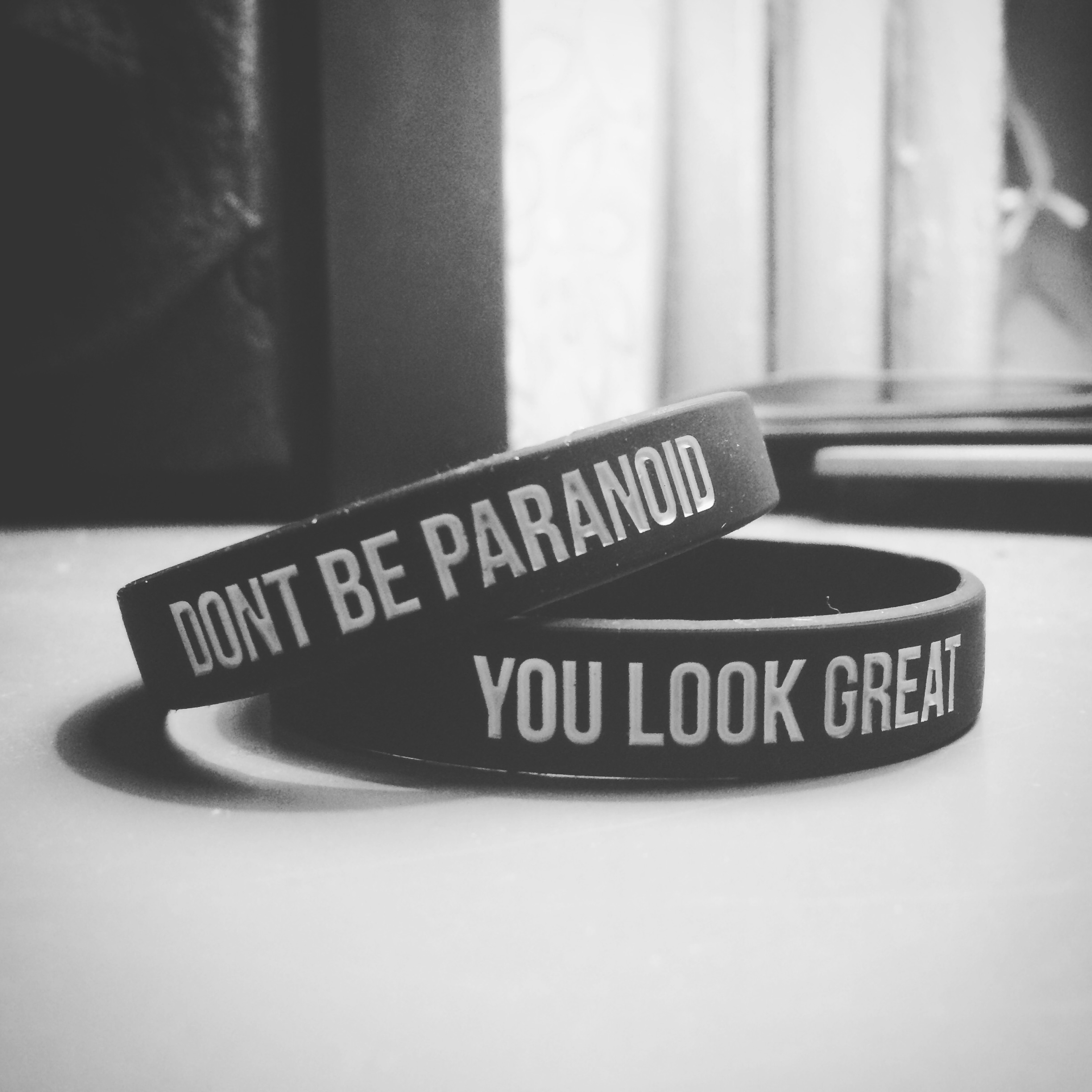 Dont be paranoid, you look great - bracelet