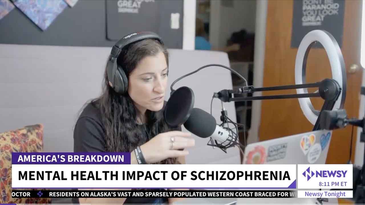 How One Woman Describes Living With Schizophrenia | Newsy