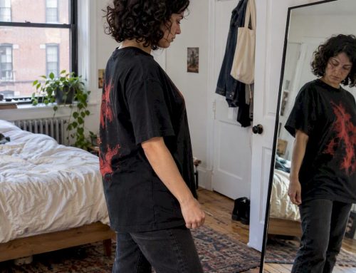 Oversized Tee Meaning: What It Is and How It Should Fit